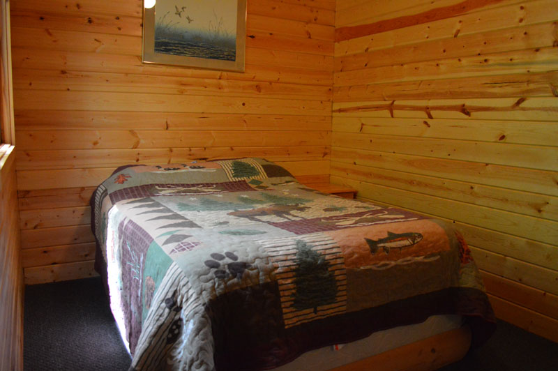 ponderosa pine bedroom