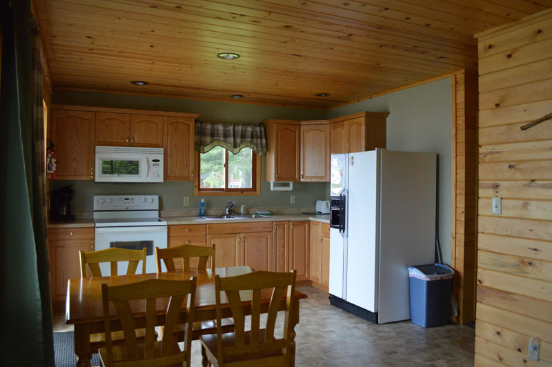 ponderosa pine cabin kitchen
