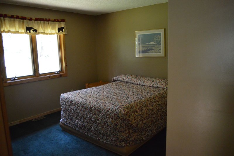 sand pine cabin bedroom