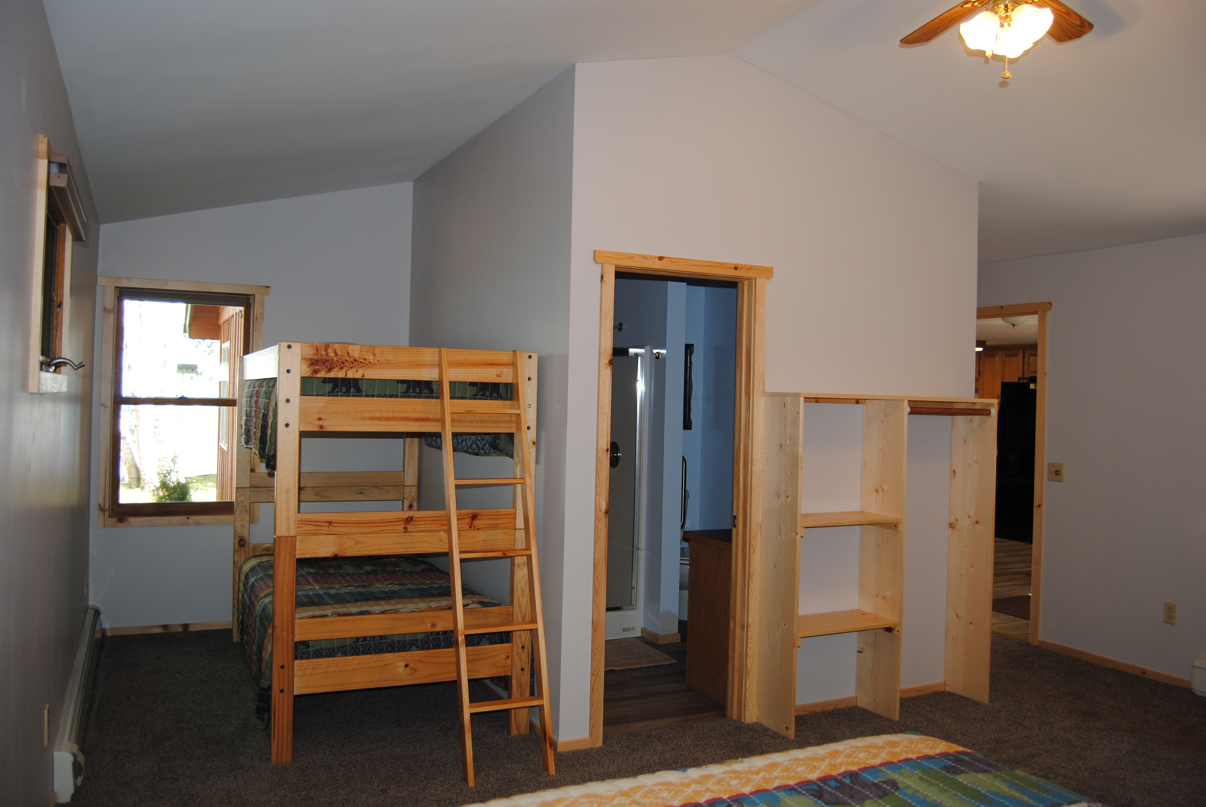 Birchwood Cabin bedroom with bunkbed