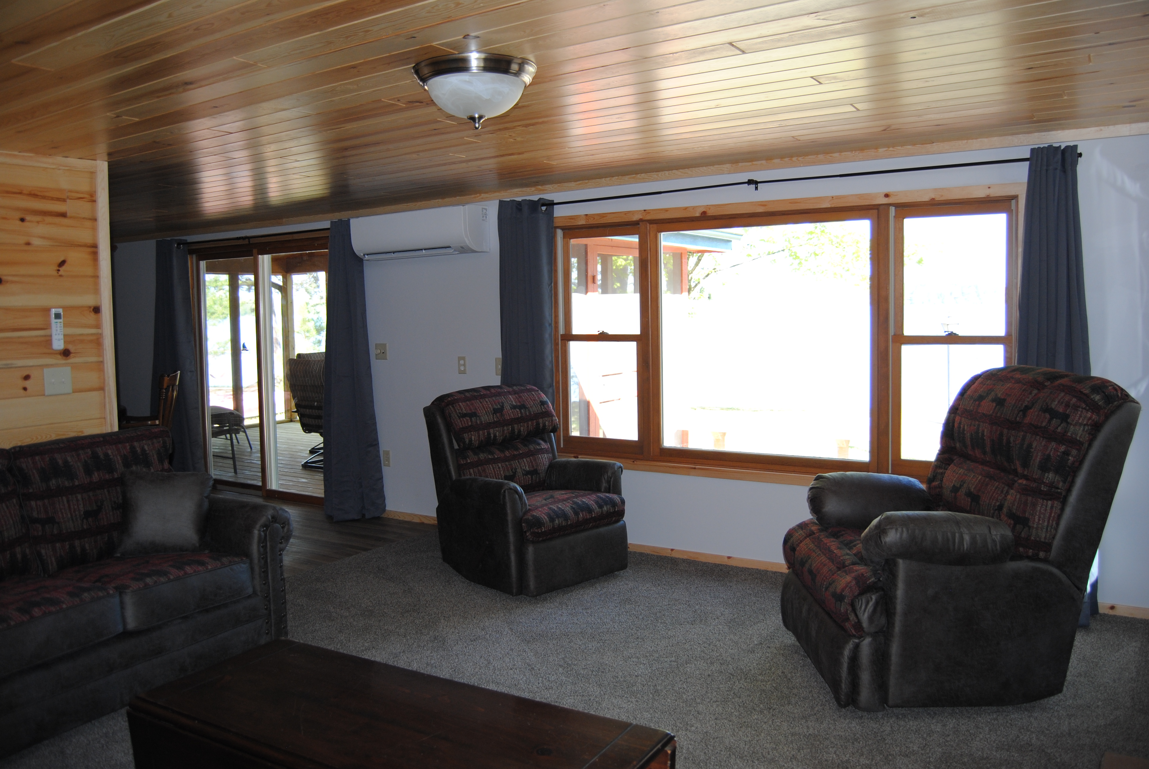 Birchwood Cabin living room